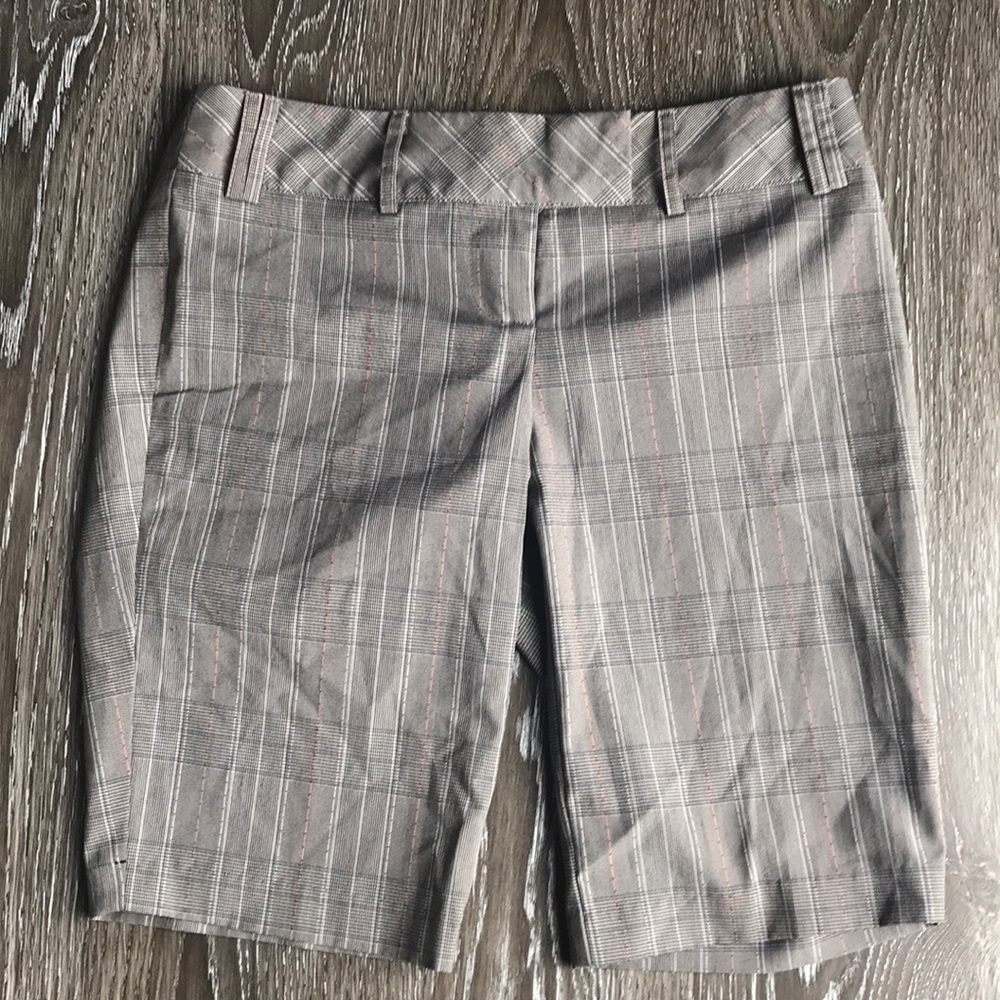 Size 2 Arden B bermuda shorts